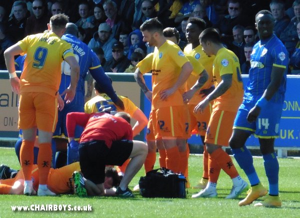 Matt Bloomfield down at Wimbledon after just six minutes