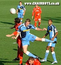 Mike Williamson trys a header against Rushden